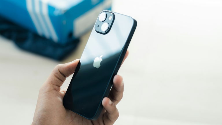 Este iPhone que tan solo cuesta 300 euros es el más vendido en Amazon. ¿El motivo? Tiene la mejor relación a nivel calidad-precio